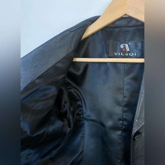 Yiluqi Vintage Black Blazer Leather Jacket Lapels Pockets Size Medium - Picture 11 of 14